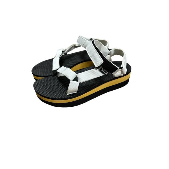 Teva Sandals Sz 10/EU 41 Flatform Universal White Yellow Platform Shoes Outdoor - Picture 1 of 10